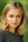 Sophie Simnett Film ve Dizileri